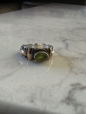 Sterling silver 925 peridot mixed metal ring